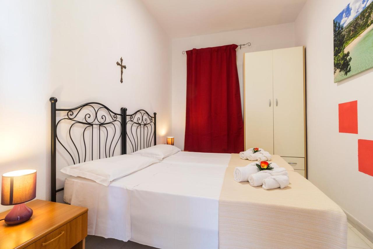 Suite Apartment La Punta Кала-Гононе Екстер'єр фото