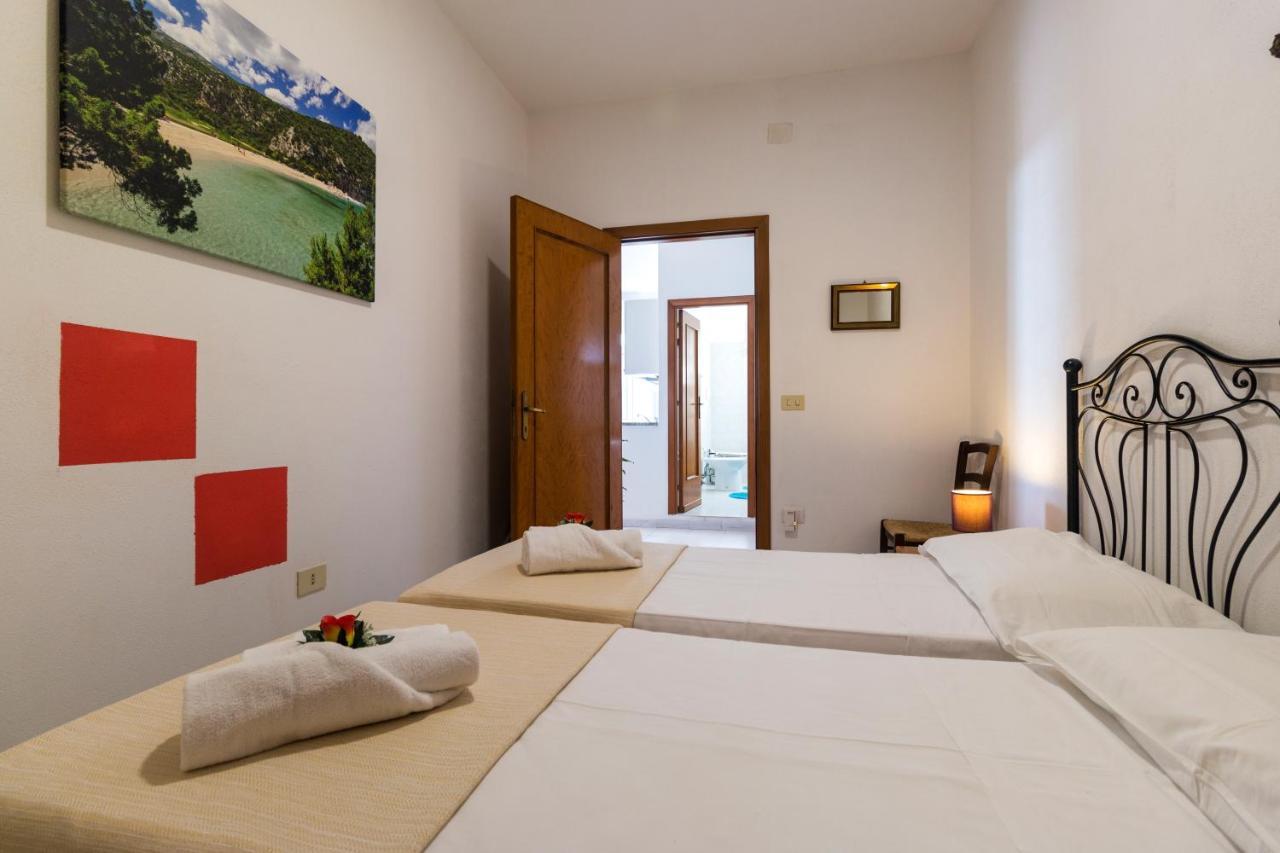 Suite Apartment La Punta Кала-Гононе Екстер'єр фото